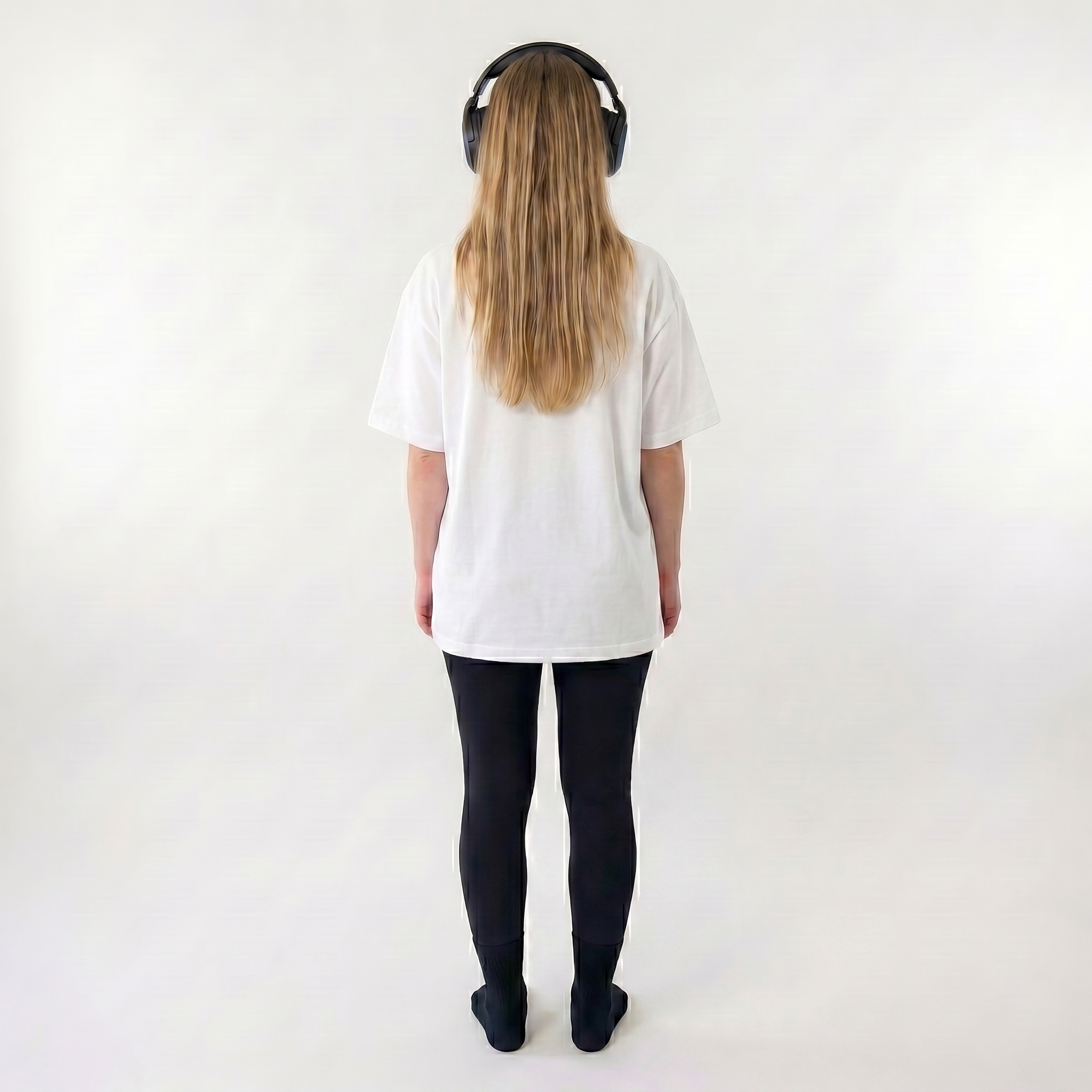 Born to Game - Cozy Box Fit T-Shirt🐧